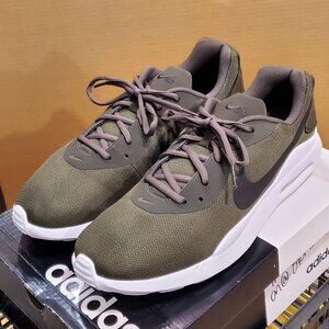 Nike Air Max Oketo Sneakers - Green - Size 12